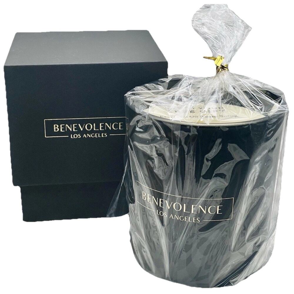 Benevolence Los Angeles Candle Rose & Sandalwood 220g/7.75oz. New In Box
